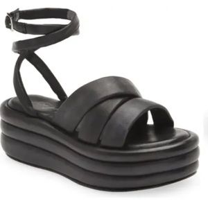Free People Harper Flatform Platform Black Leather Sandals, 38 8 New in box